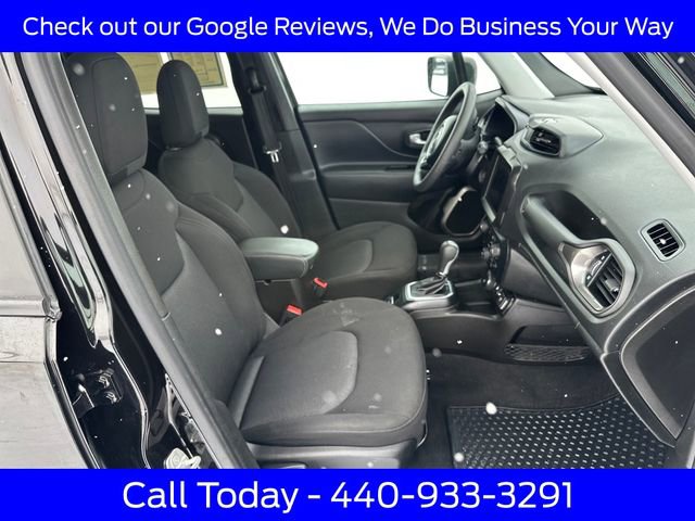 Used 2023 Jeep Renegade Latitude AWD/4WD image 13