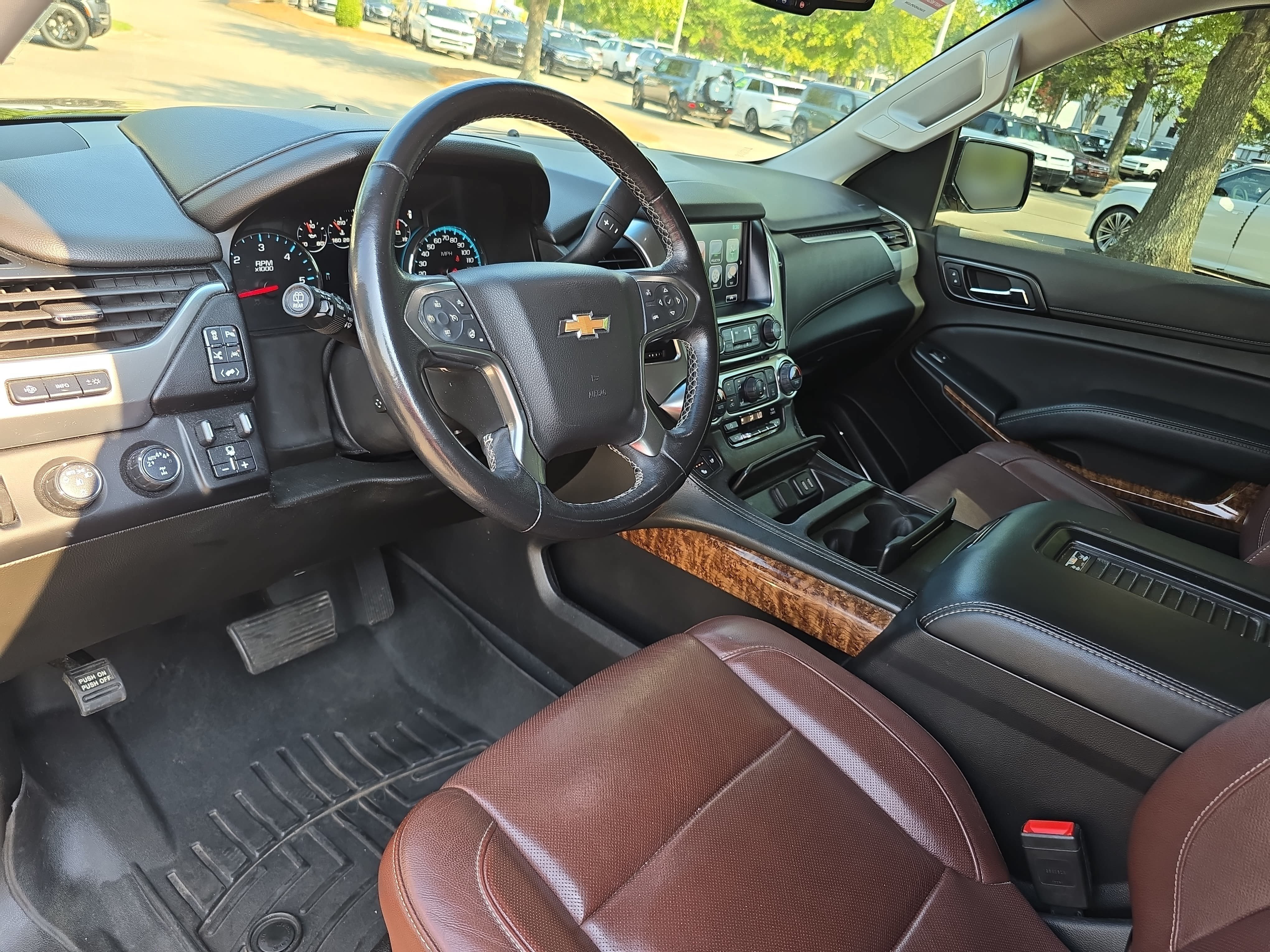 Used 2019 Chevrolet Tahoe Premier w/ Premier Plus Edition AWD/4WD image 17