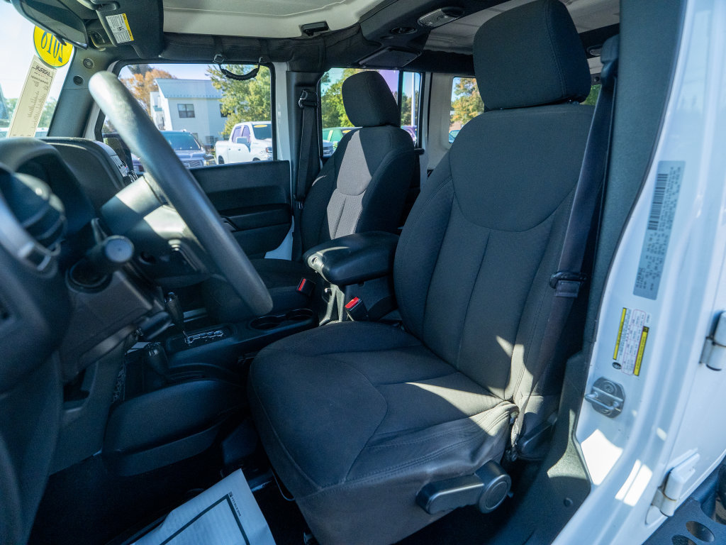 Used 2018 Jeep Wrangler Unlimited Sport w/ LED Lighting Group AWD/4WD image 27