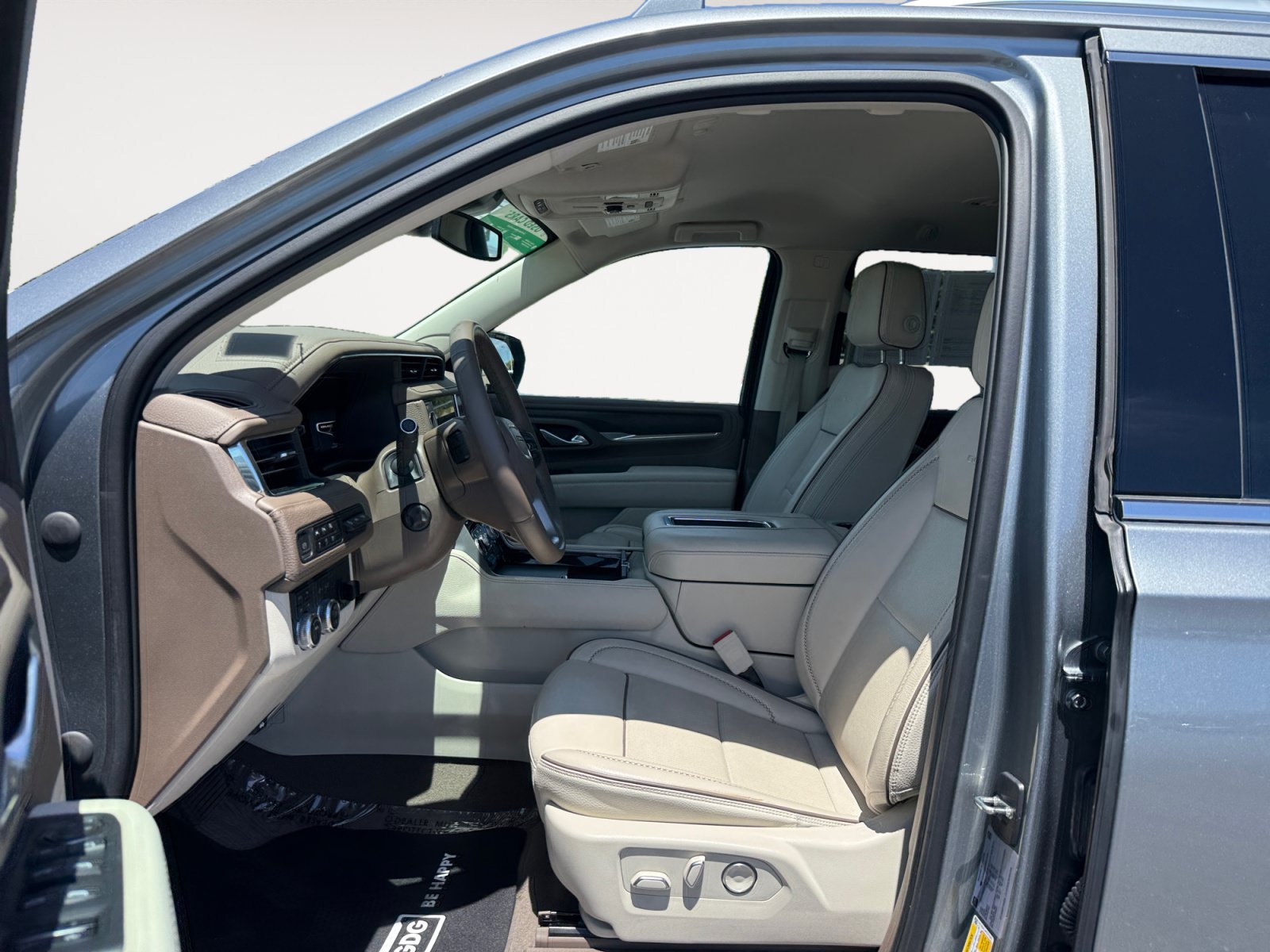 Used 2023 GMC Yukon Denali AWD/4WD image 10