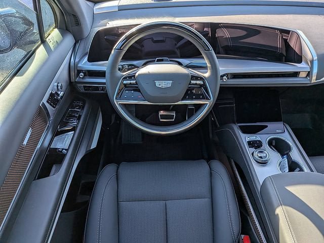 New 2026 Cadillac Vistiq Sport w/ LPO, Floor Liner Package AWD/4WD image 18