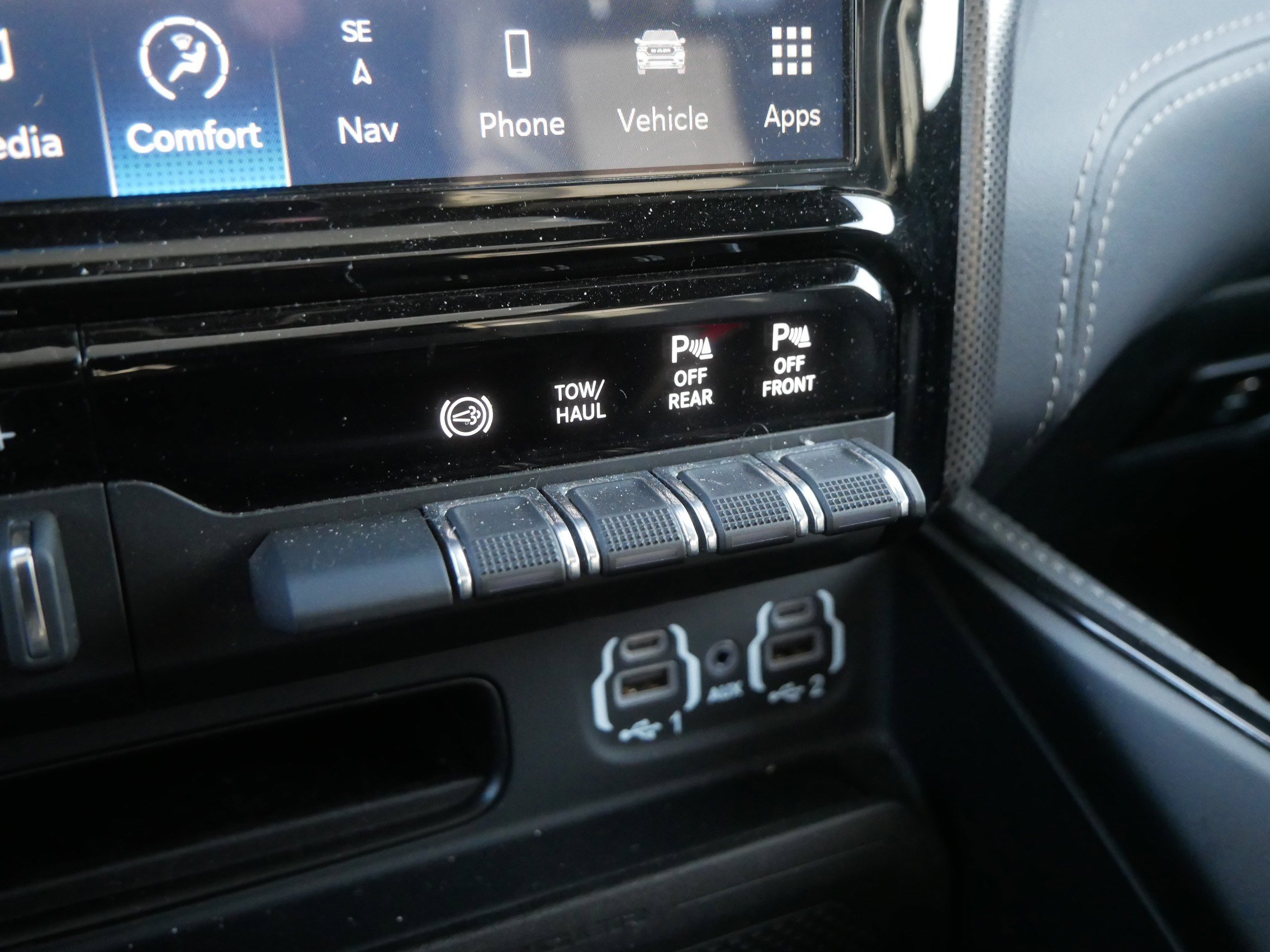 Certified 2024 RAM 2500 Limited image 29