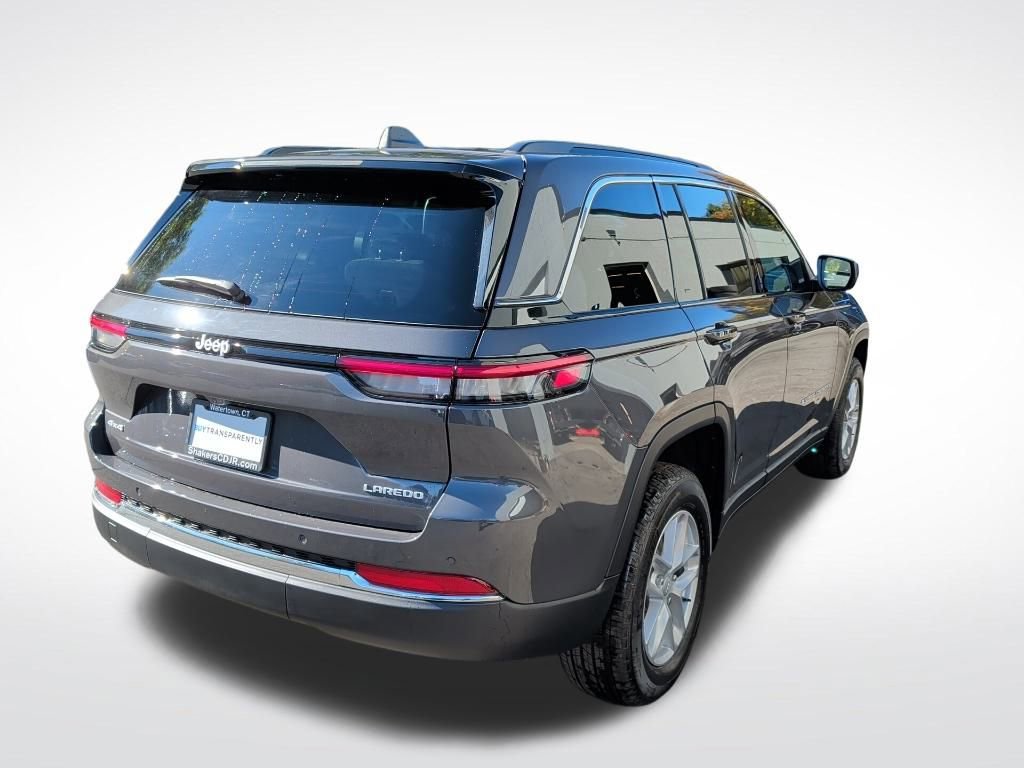Used 2025 Jeep Grand Cherokee Laredo X w/ Luxury Tech Group I image 5