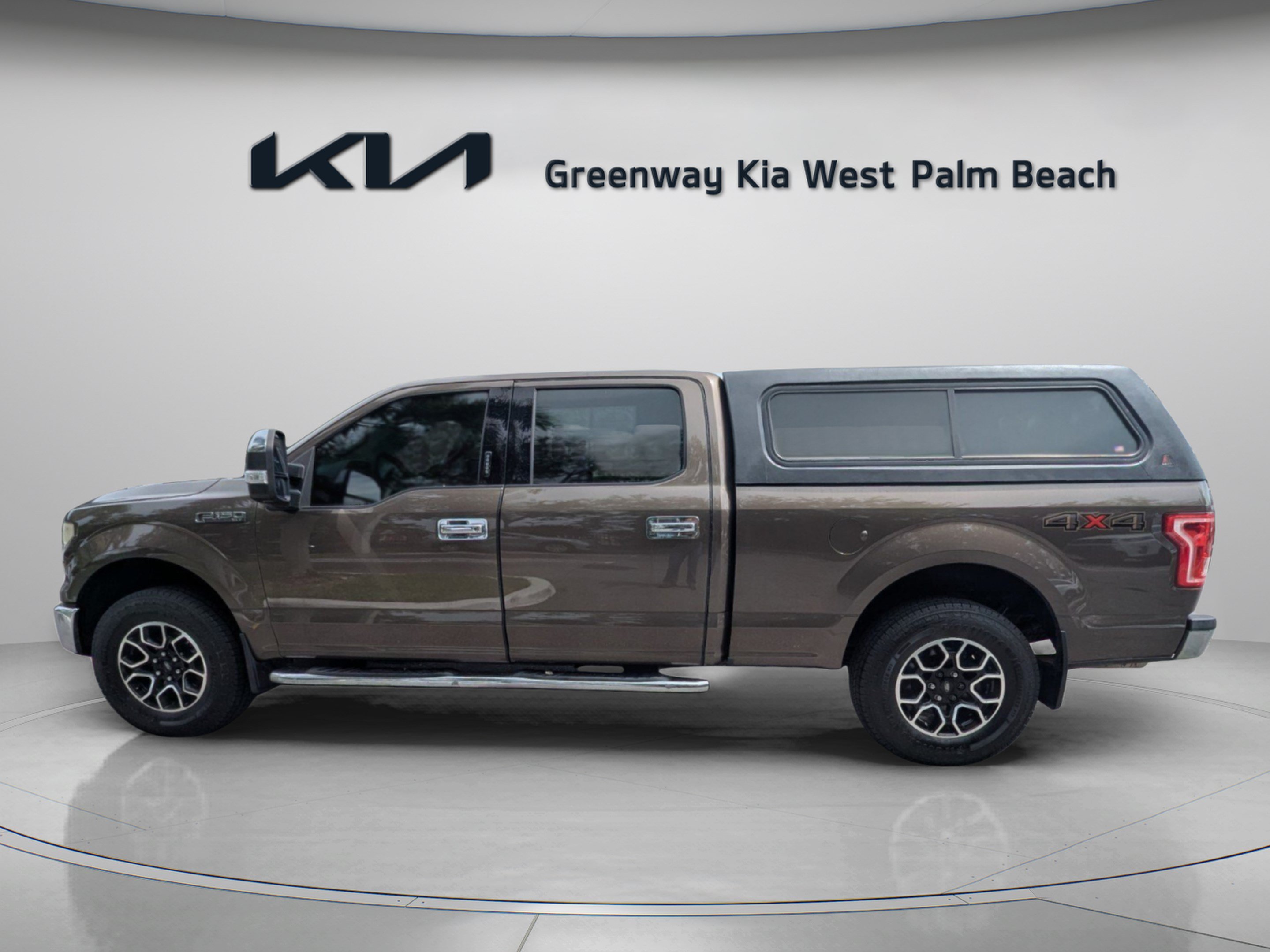 Used 2016 Ford F150 XLT w/ Trailer Tow Package AWD/4WD image 4