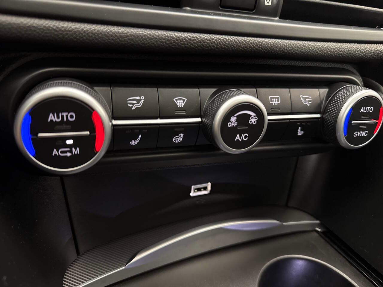 Used 2019 Alfa Romeo Giulia Ti Sport w/ Quick Order Package 22S Sport image 26