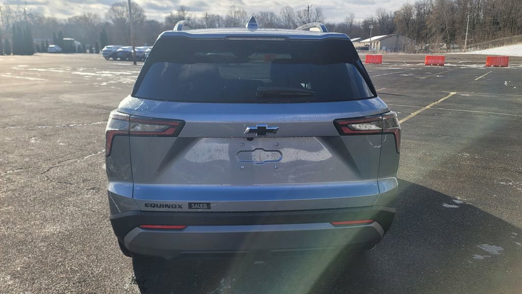 New 2026 Chevrolet Equinox LT w/ Convenience Package II image 8