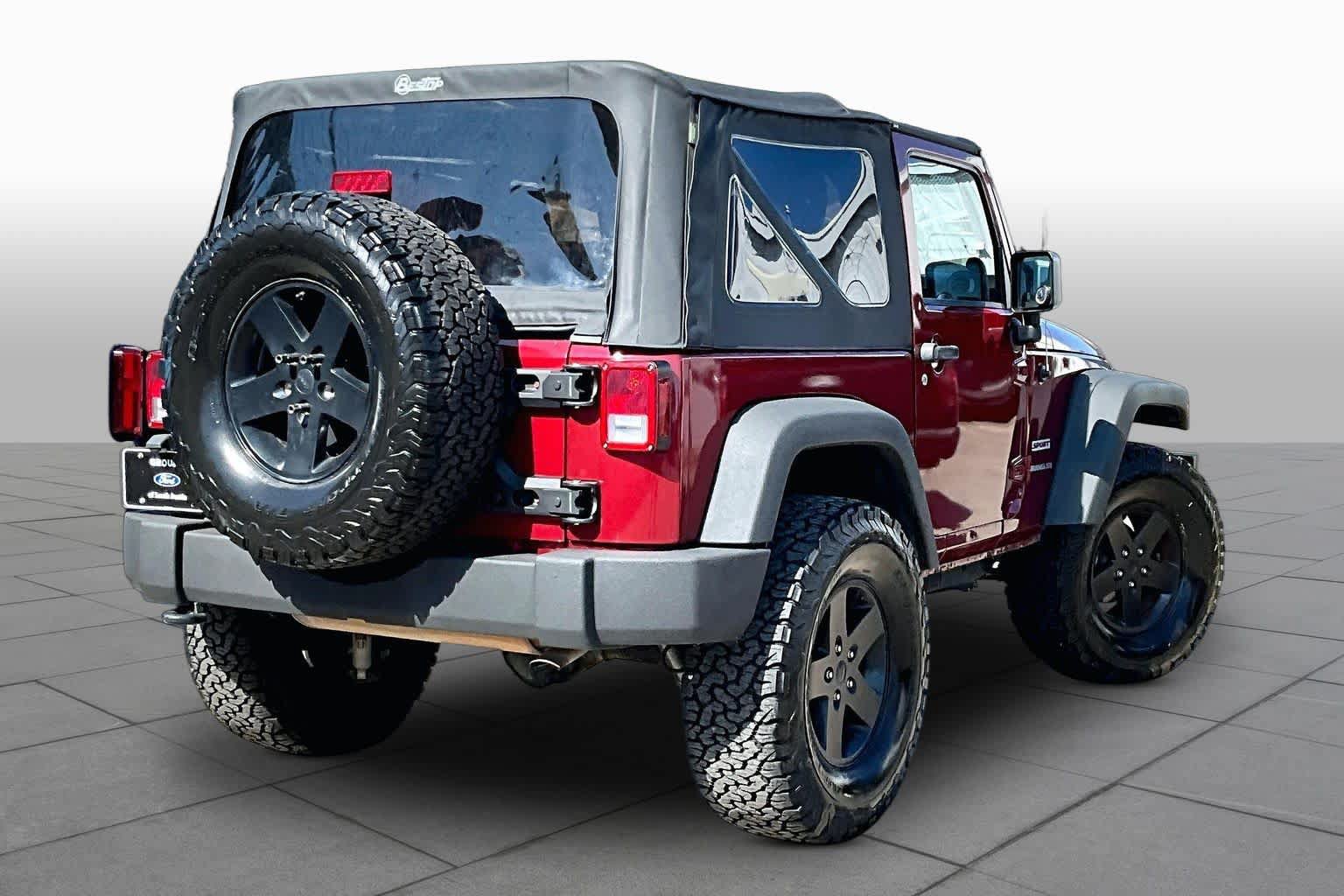 Used 2013 Jeep Wrangler Sport w/ Connectivity Group AWD/4WD image 13