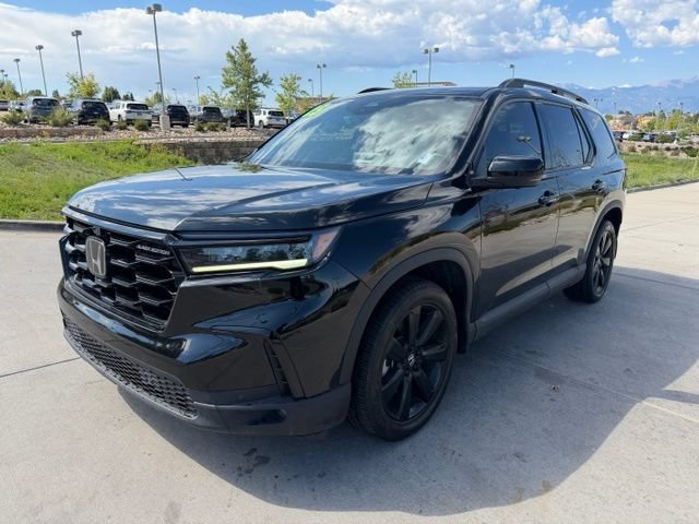 Used 2025 Honda Pilot Black Edition image 4