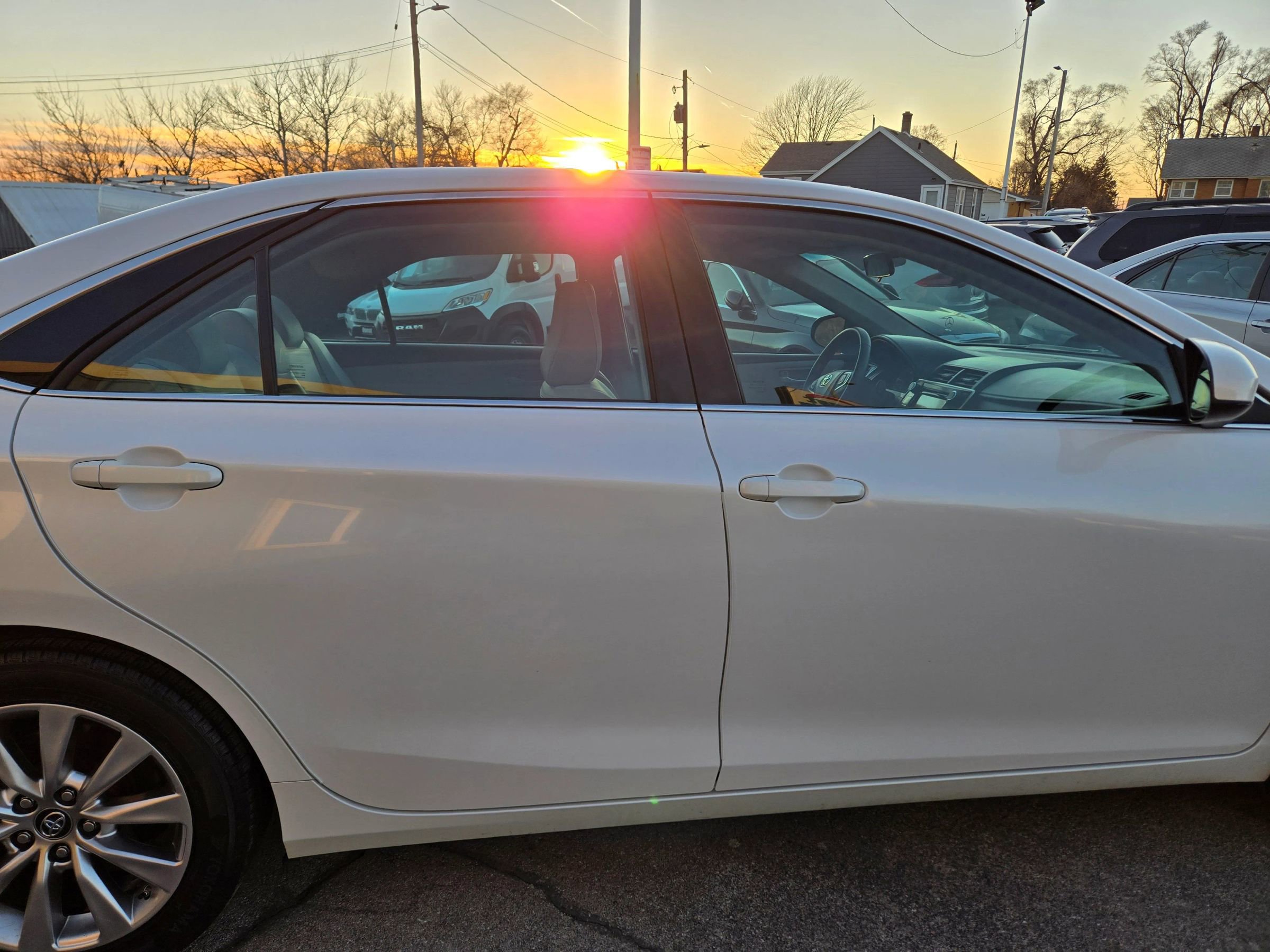 Used 2017 Toyota Camry XLE image 11
