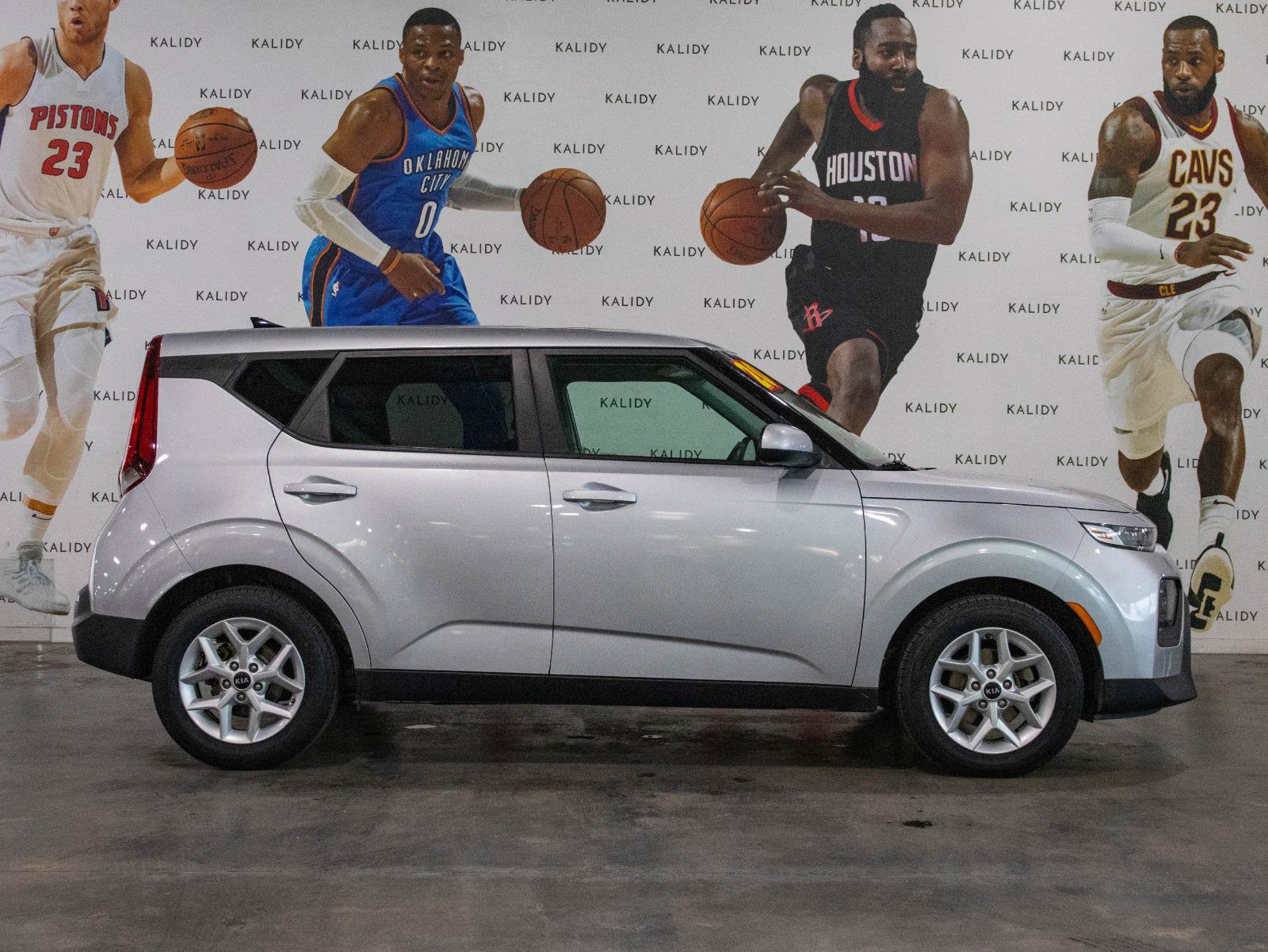 Used 2020 Kia Soul S FWD image 17