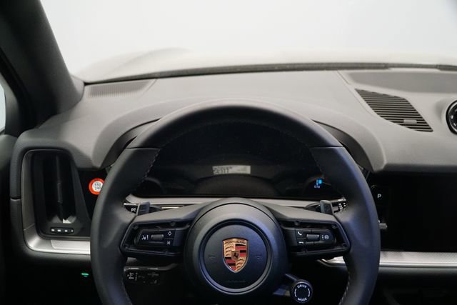 New 2026 Porsche Cayenne image 18