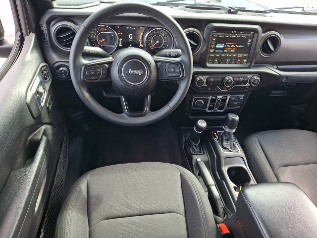 Used 2022 Jeep Gladiator Sport AWD/4WD image 11