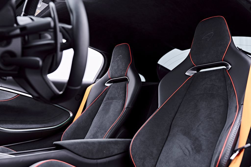 Used 2023 McLaren Artura RWD image 57