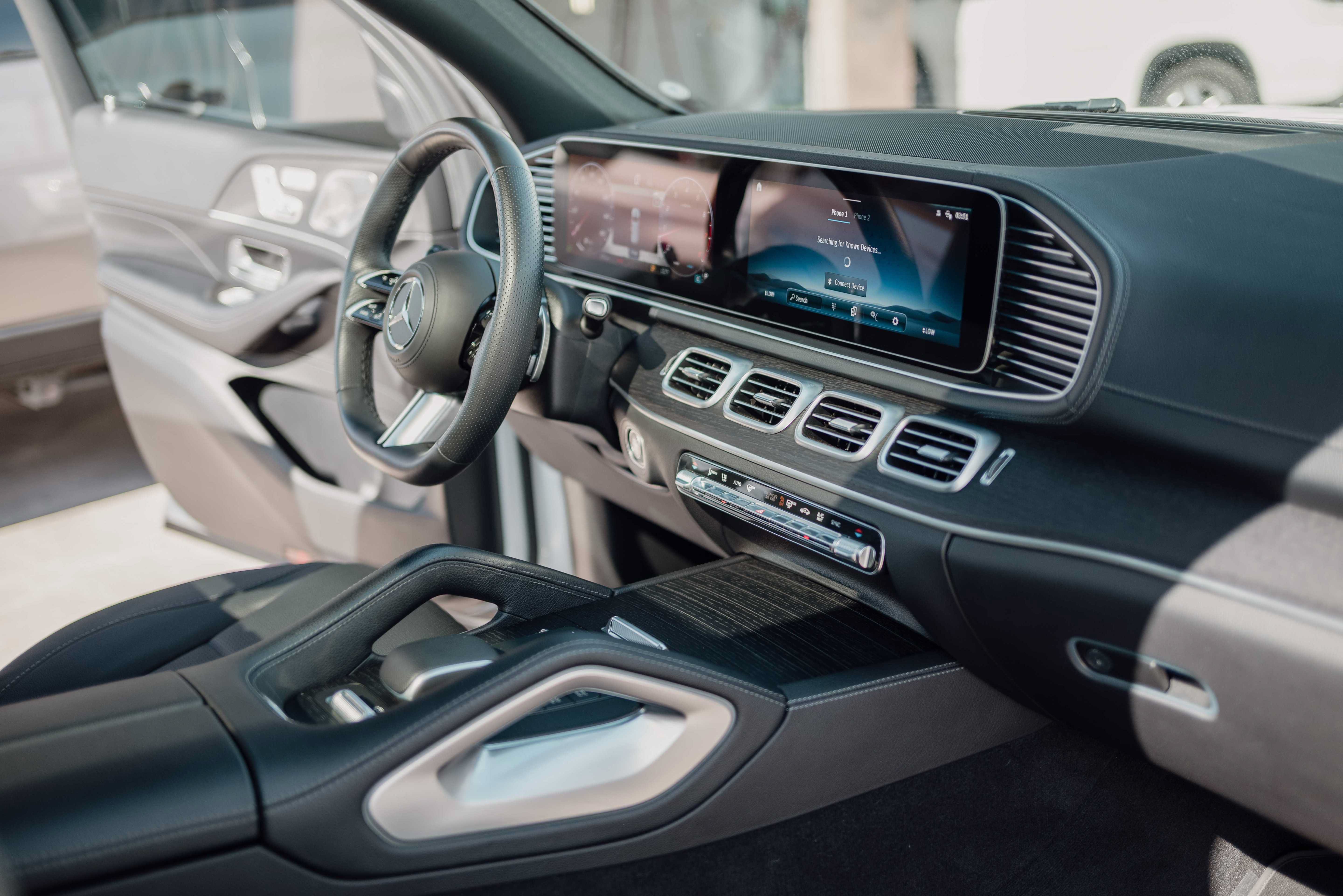 Used 2024 Mercedes-Benz GLS 450 4MATIC image 18
