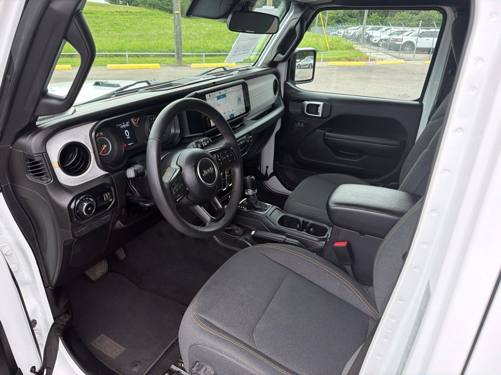 Used 2024 Jeep Wrangler Unlimited Sport AWD/4WD image 12