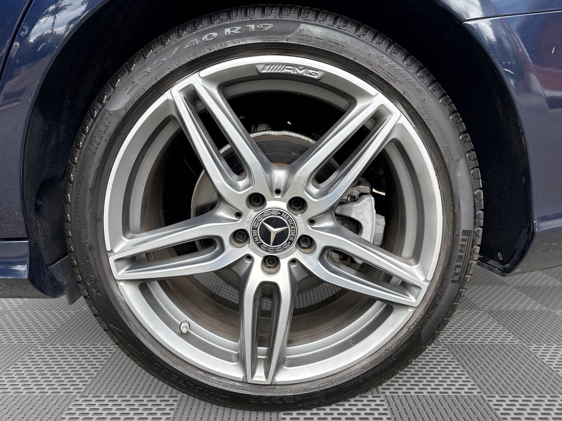 Used 2019 Mercedes-Benz E 300 w/ Premium 1 Package image 29