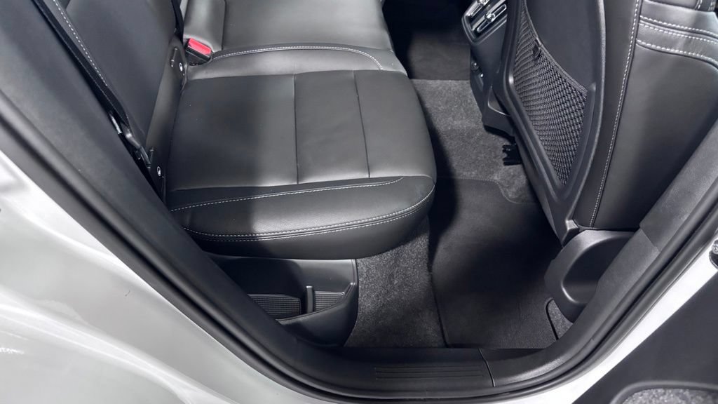 Certified 2026 Volvo XC40 B5 Plus AWD/4WD image 24