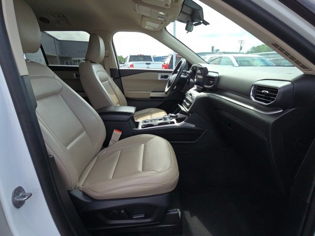 Used 2022 Ford Explorer XLT w/ Equipment Group 202A image 50