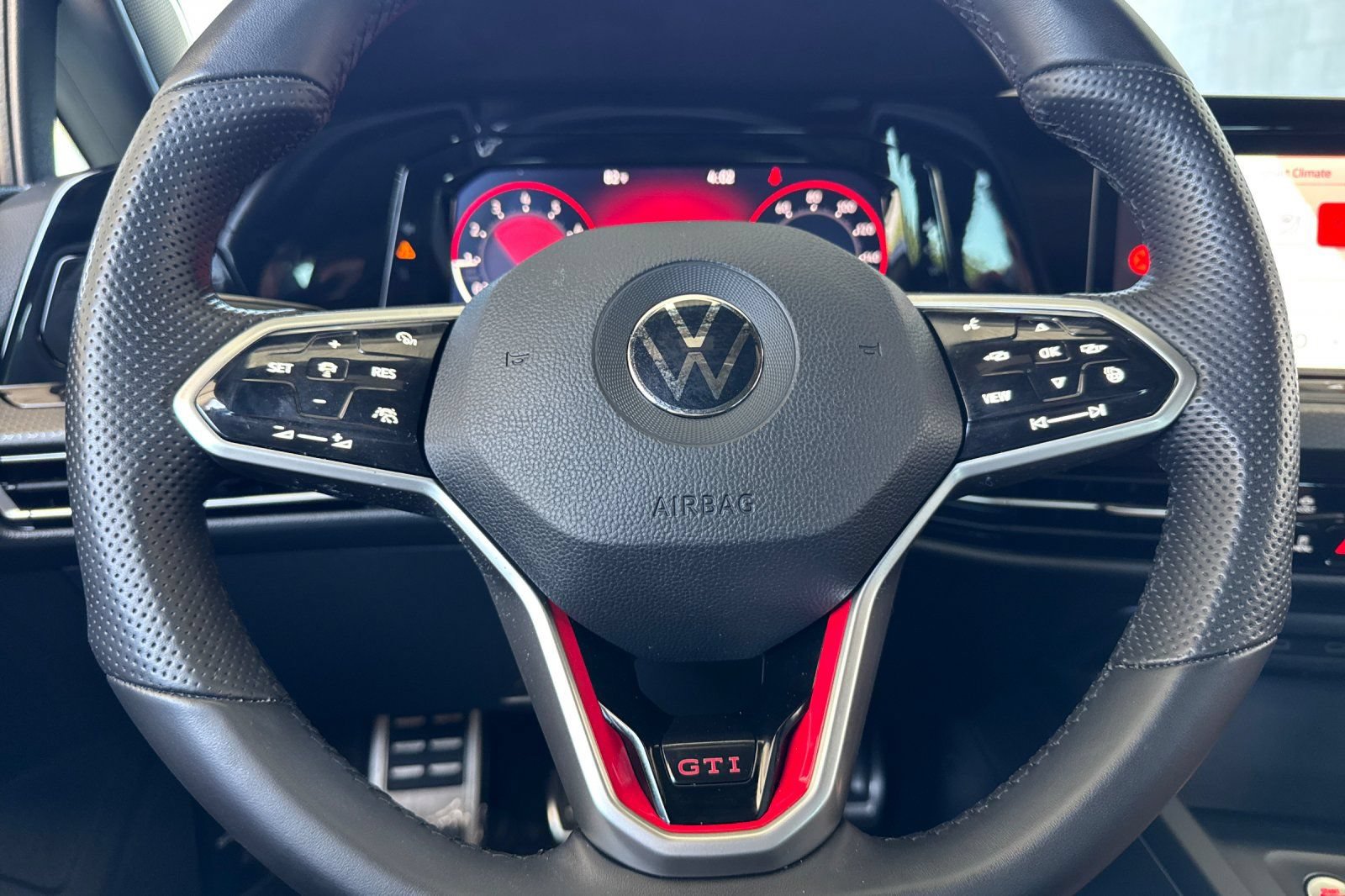 Used 2022 Volkswagen GTI Autobahn FWD image 20