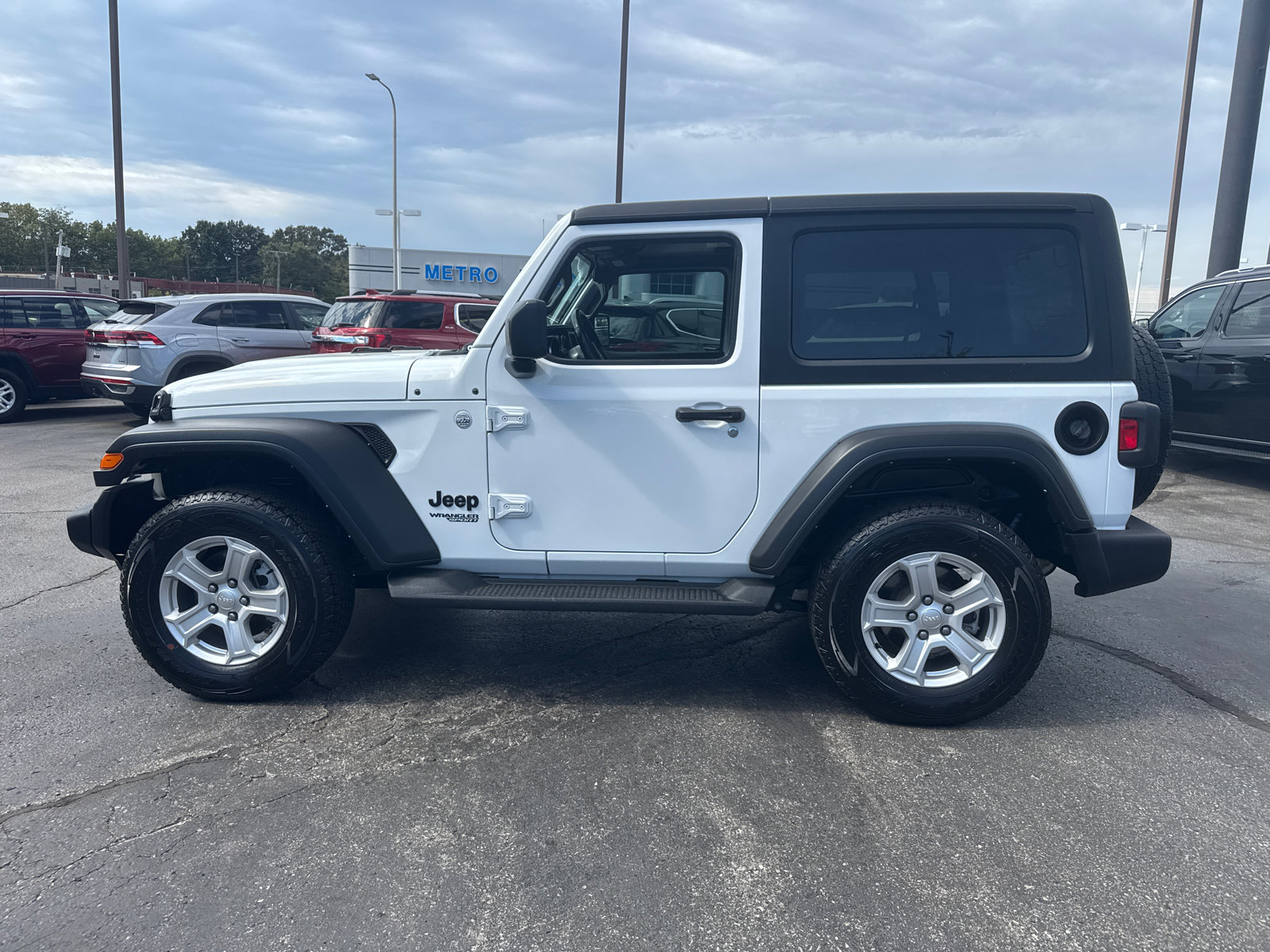 Used 2021 Jeep Wrangler Sport S AWD/4WD image 3