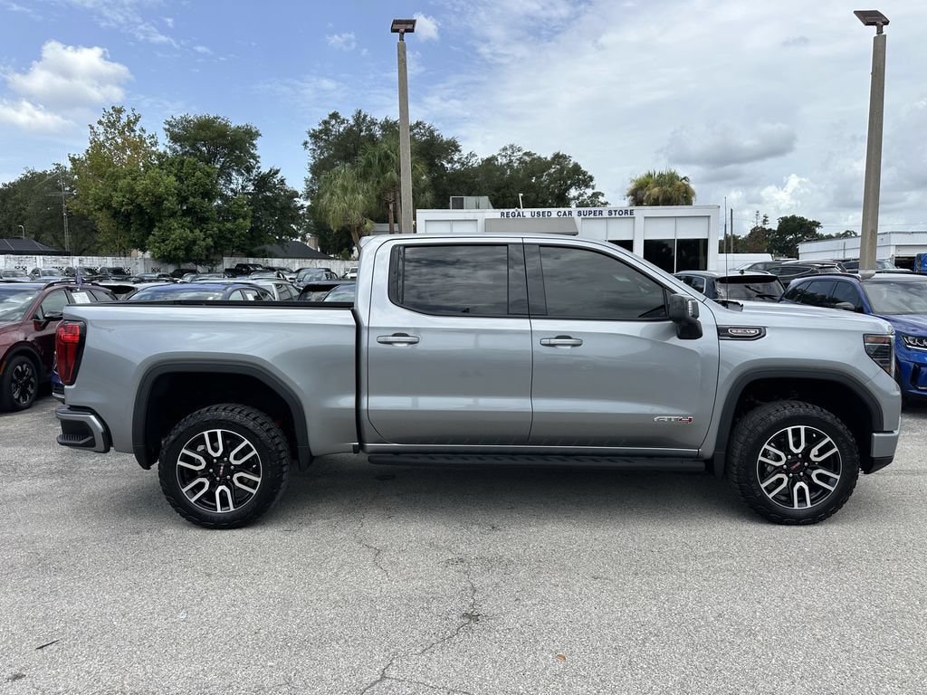 Used 2024 GMC Sierra 1500 AT4 w/ Technology Package AWD/4WD image 4