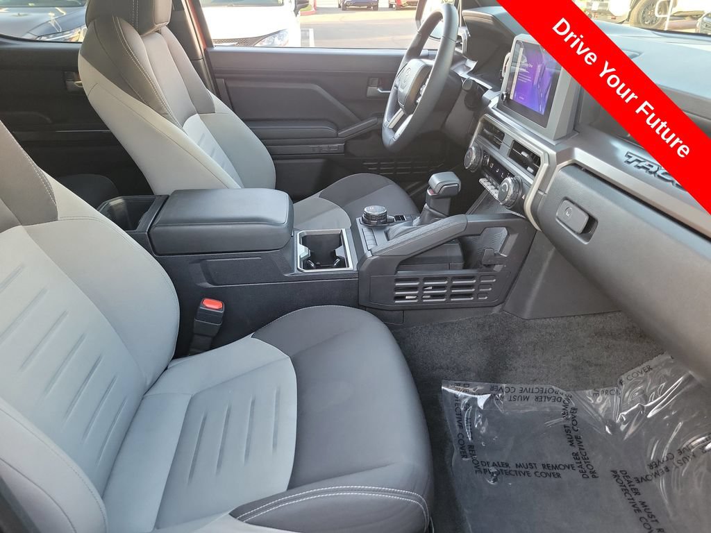 Used 2025 Toyota Tacoma TRD Sport AWD/4WD image 16