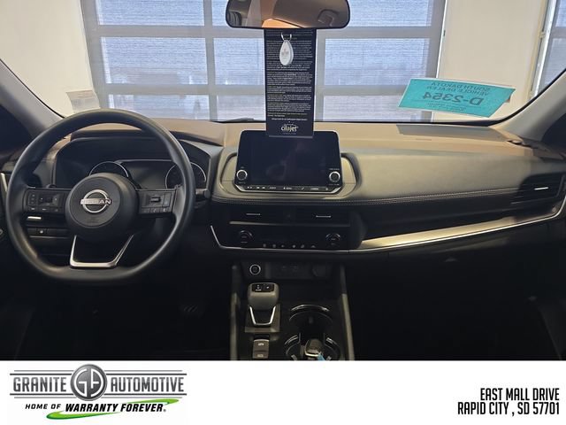 Used 2023 Nissan Rogue SV AWD/4WD image 12