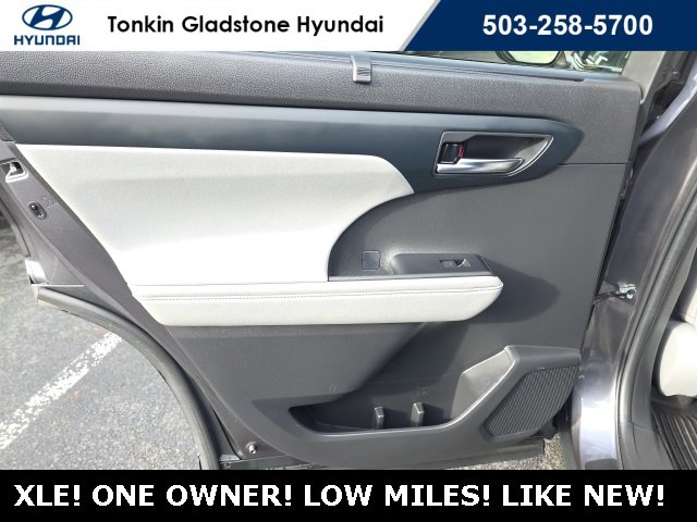 Used 2022 Toyota Highlander XLE image 27