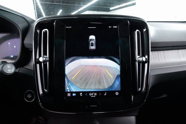 Certified 2025 Volvo XC40 B5 Core w/ Protection Package Premier image 16