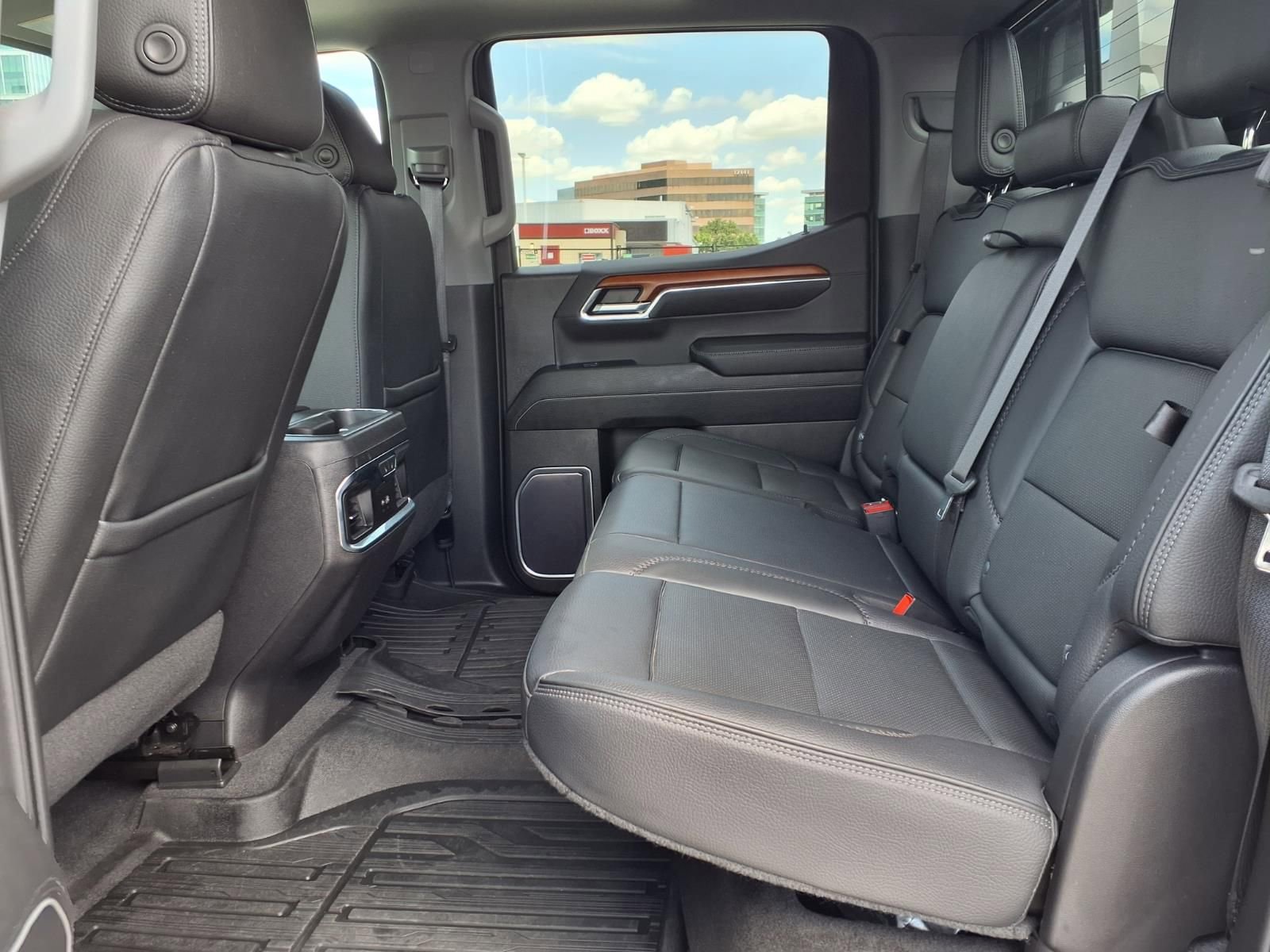 Used 2023 GMC Sierra 1500 Denali w/ Denali Reserve Package AWD/4WD image 12