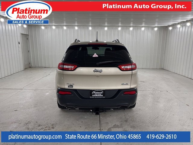 Used 2015 Jeep Cherokee Latitude w/ Comfort/Convenience Group AWD/4WD image 4