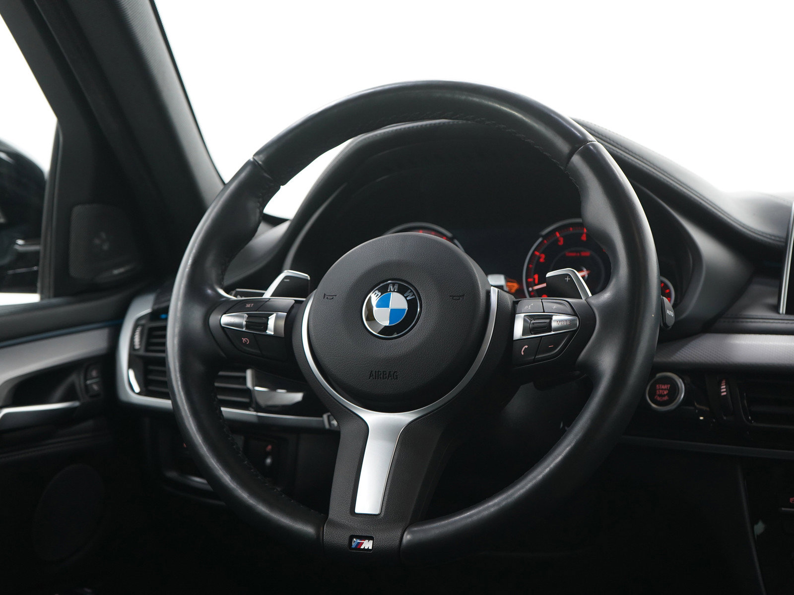 Used 2019 BMW X6 xDrive50i w/ M Sport Package AWD/4WD image 15