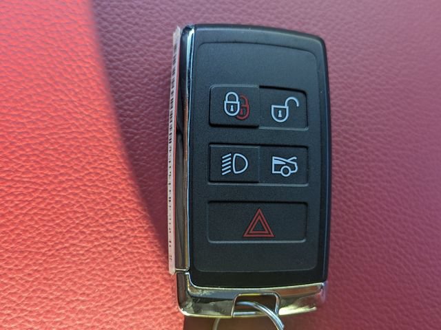 Used 2024 Jaguar XF R-Dynamic SE RWD image 28