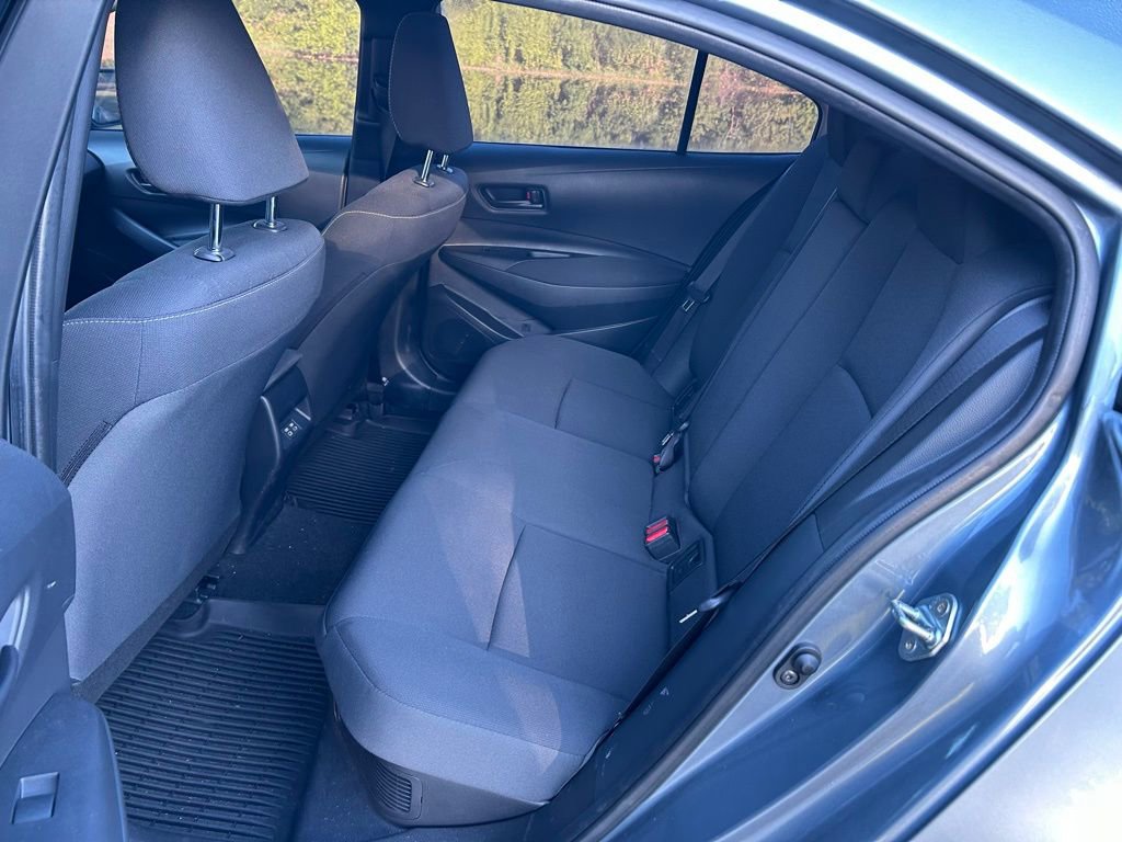 Used 2025 Toyota Corolla LE FWD image 13