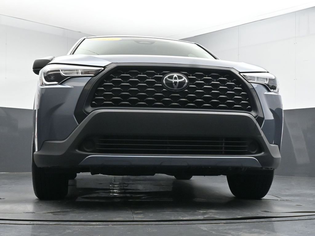Used 2023 Toyota Corolla Cross L image 33