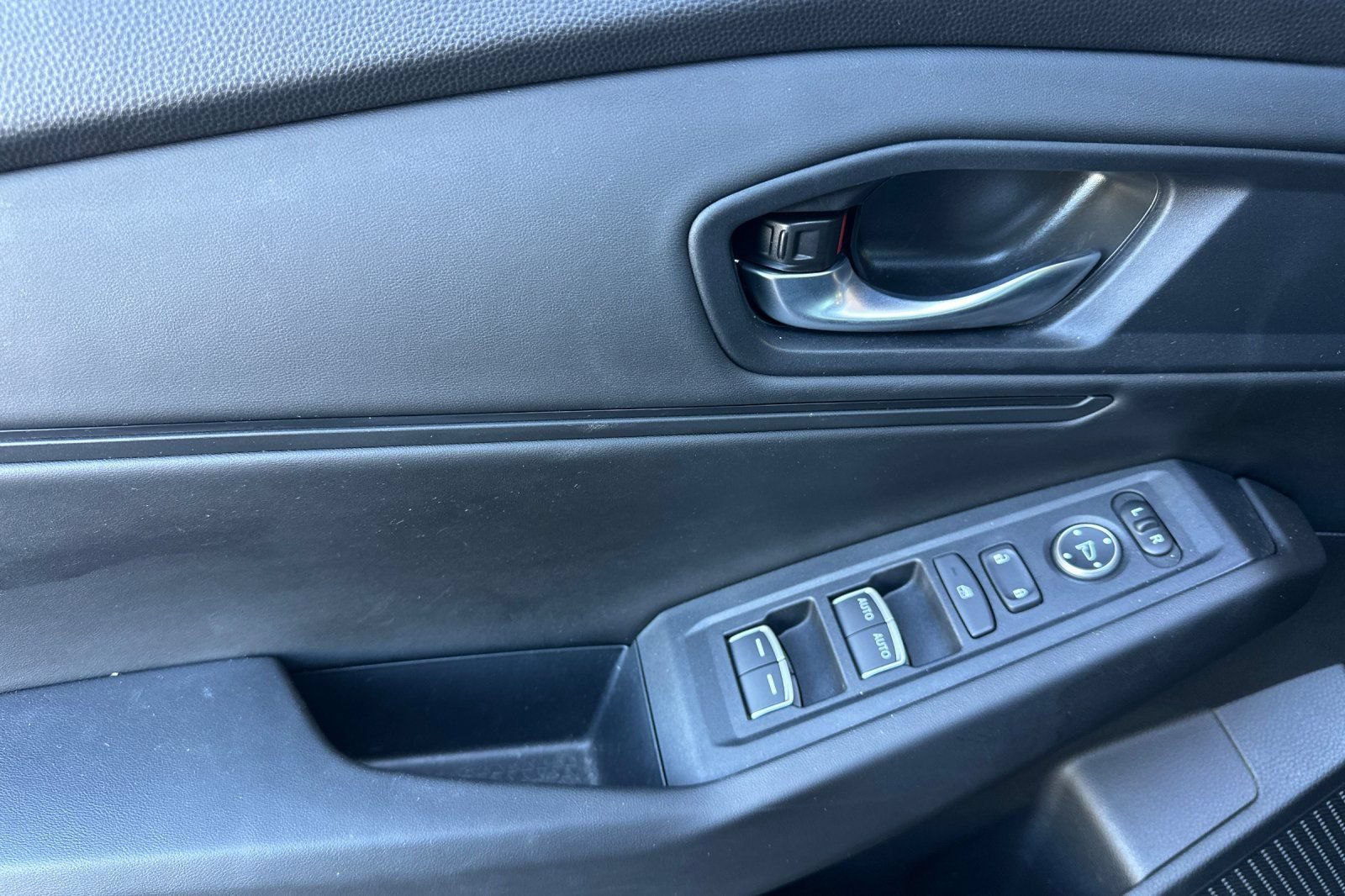 Used 2025 Honda Accord SE image 10