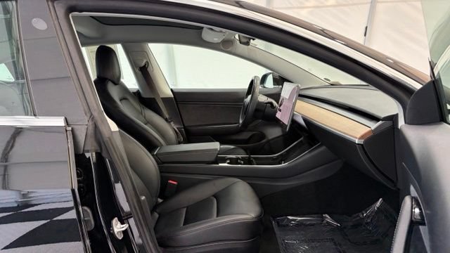 Used 2019 Tesla Model 3 Standard Range Plus RWD image 21