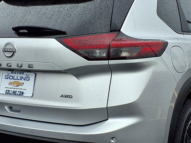 Used 2024 Nissan Rogue S image 21