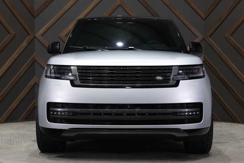 Used 2025 Land Rover Range Rover SE image 13