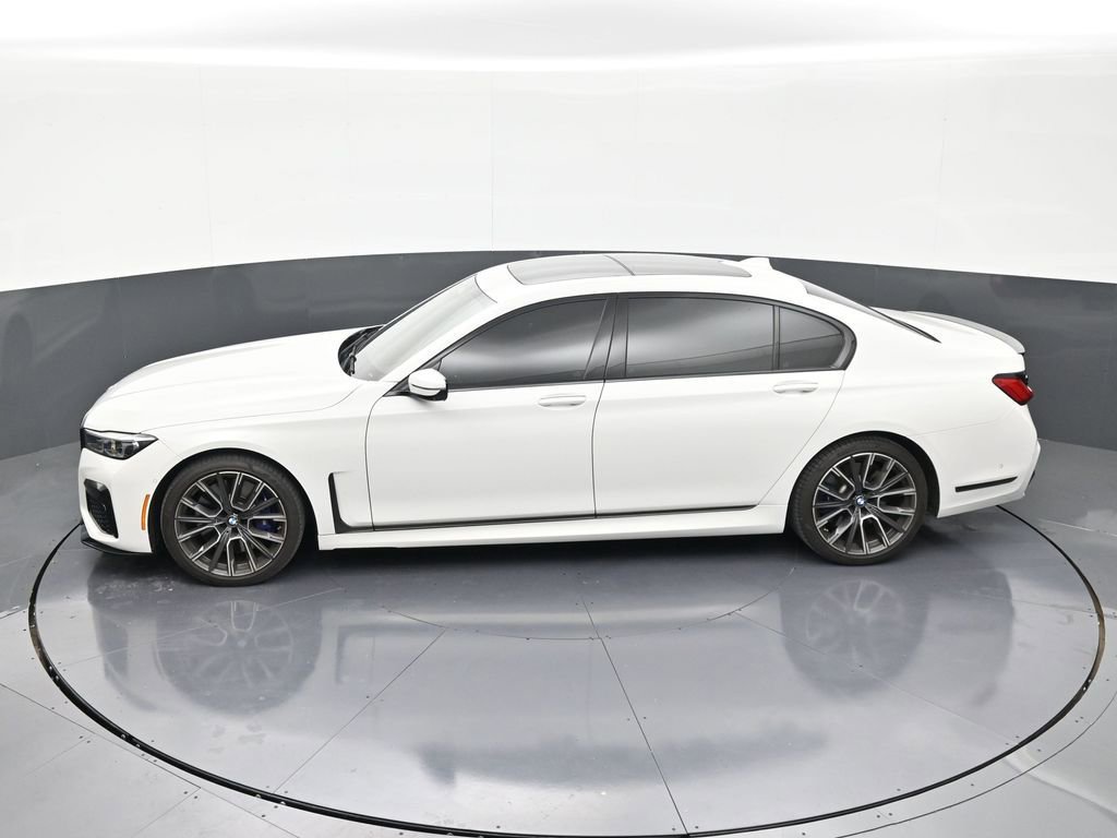 Used 2021 BMW 750i xDrive w/ M Sport Package image 13