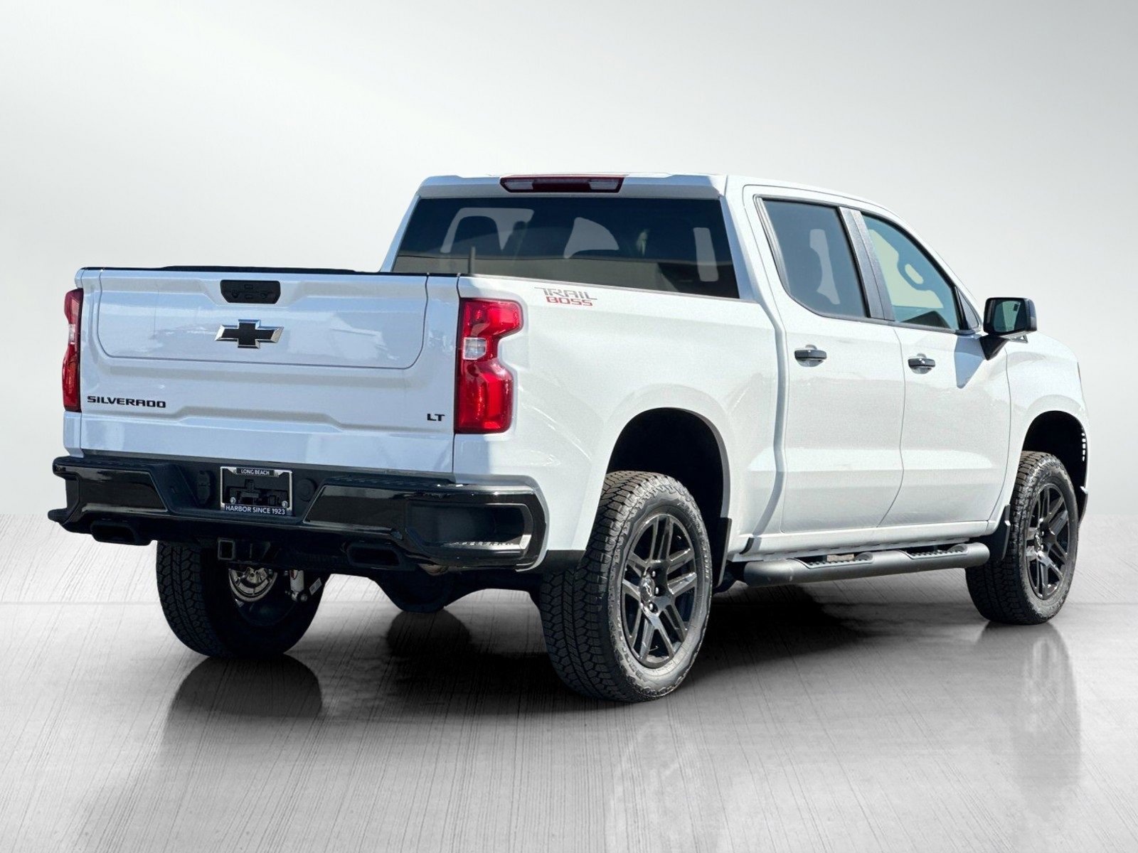 New 2025 Chevrolet Silverado 1500 LT Trail Boss w/ LPO, Dark Essentials Package image 4