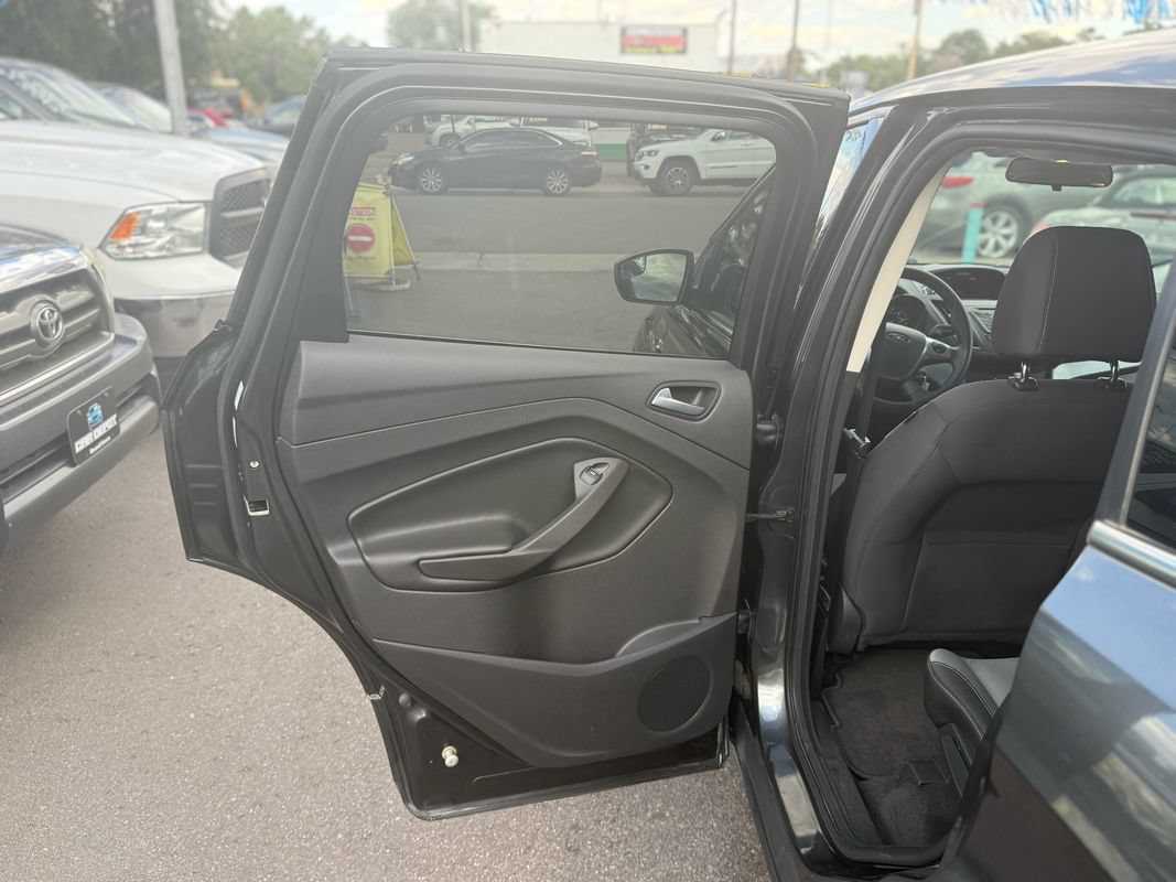 Used 2016 Ford Escape SE AWD/4WD image 24