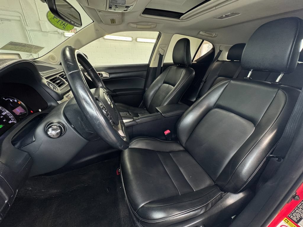 Used 2014 Lexus CT 200h FWD image 13
