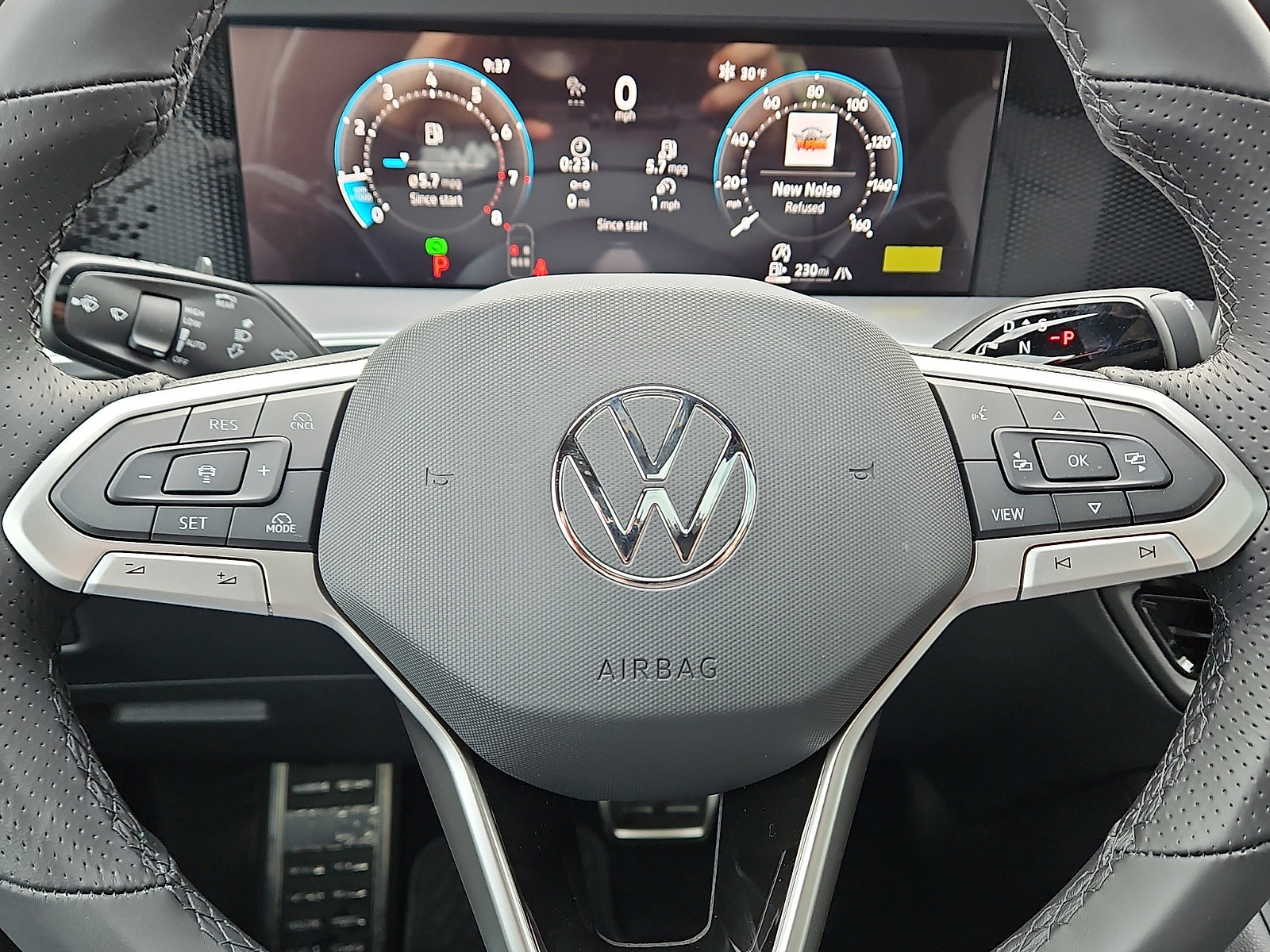 New 2026 Volkswagen Tiguan SE R-Line image 19