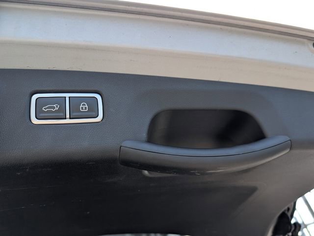 Used 2023 Kia Sorento SX image 13