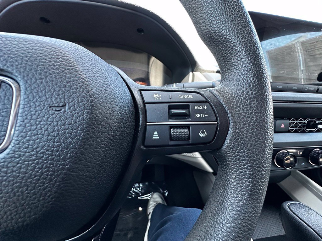 Used 2023 Honda Accord EX image 32