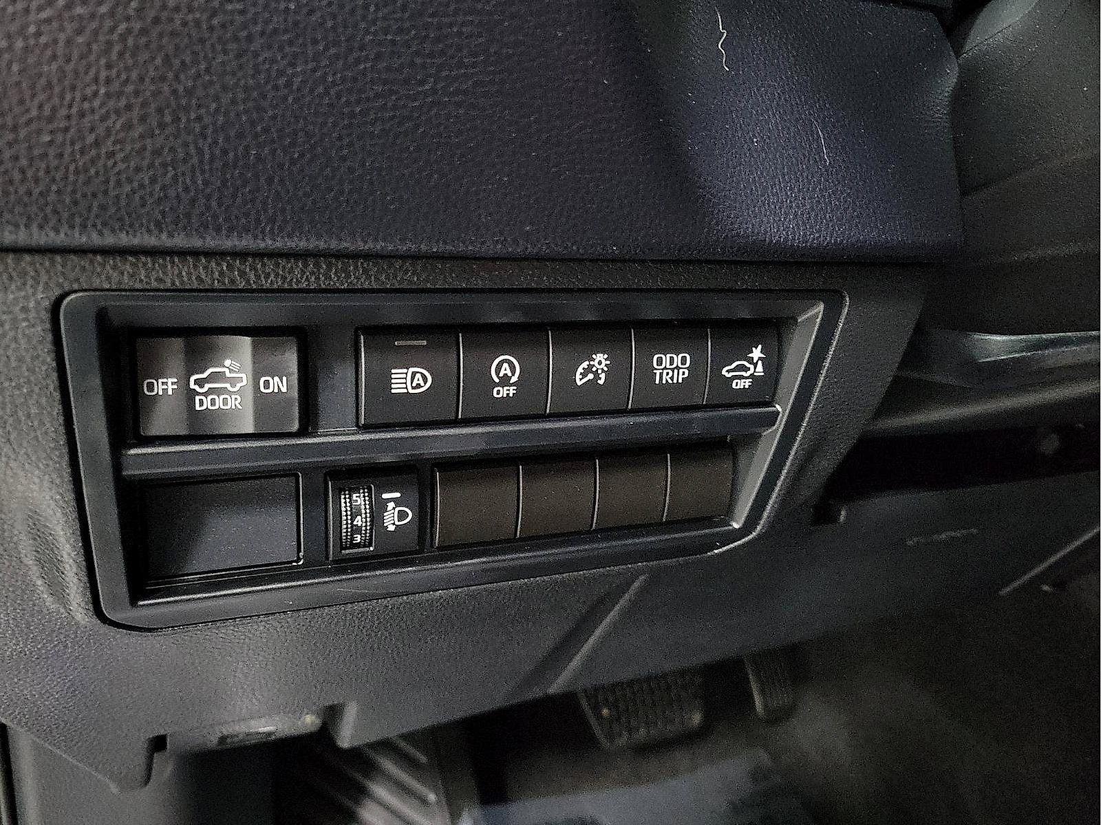 Used 2023 Toyota Tundra SR5 w/ SR5 Convenience Package AWD/4WD image 14