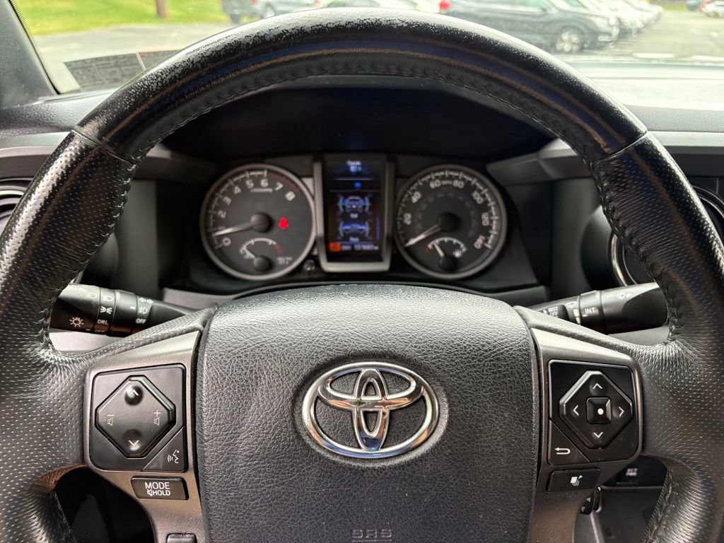Used 2017 Toyota Tacoma TRD Off-Road w/ Tow Package (A/T) AWD/4WD image 20