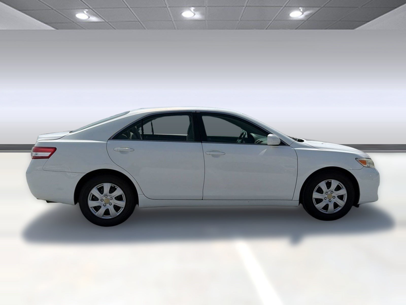 Used 2011 Toyota Camry LE FWD image 8