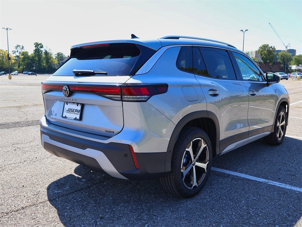 New 2025 Volkswagen Tiguan SE image 5